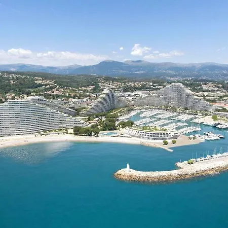 Port Marina - Parking Prive, Climatise Au Ducal Apartment *