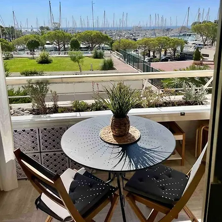 Appartamento Port Marina - Parking Prive, Climatise Au Ducal *